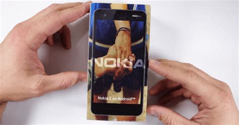 Nokia 7 plus goes through the scratch, burn and bend test